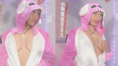 Katia online show from November 5, 2025, 5:35 pm