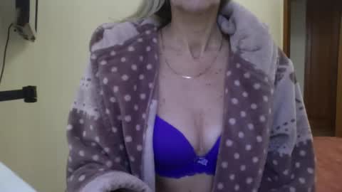 katia888 online show from December 14, 2024, 12:01 pm