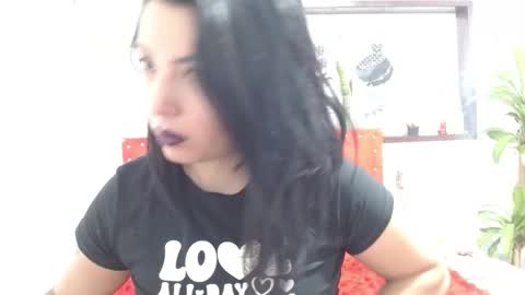 Katia collins online show from December 26, 2024, 5:04 am