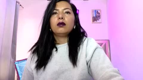 Snapshot of katia_collins chatting on October 5, 2025, 5:11 pm Katia collins online show from October 5, 2025, 5:11 pm