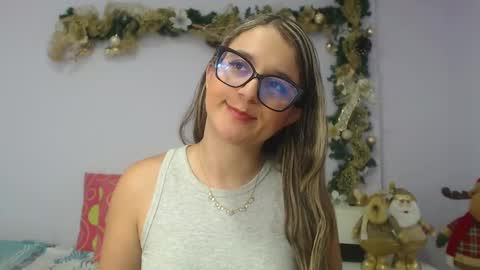 Snapshot of katia_foxx chatting on December 29, 2024, 12:01 pm Khaterine online show from December 29, 2024, 12:01 pm