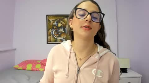 Snapshot of katia_foxx chatting on January 16, 2025, 12:20 pm Khaterine online show from January 16, 2025, 12:20 pm