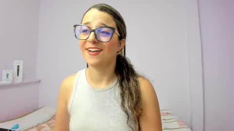 Snapshot of katia_foxx chatting on February 4, 2025, 12:22 pm Khaterine online show from February 4, 2025, 12:22 pm