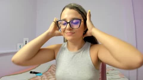 Snapshot of katia_foxx chatting on February 4, 2025, 6:38 pm Khaterine online show from February 4, 2025, 6:38 pm