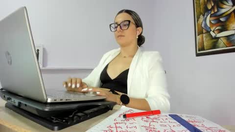 Snapshot of katia_foxx chatting on February 11, 2025, 3:29 pm Khaterine online show from February 11, 2025, 3:29 pm