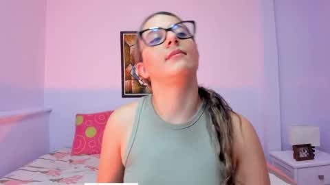 Snapshot of katia_foxx chatting on February 17, 2025, 12:05 pm Khaterine online show from February 17, 2025, 12:05 pm