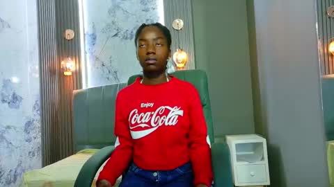 Snapshot of katia_green chatting on October 8, 2025, 11:19 am Katia online show from October 8, 2025, 11:19 am