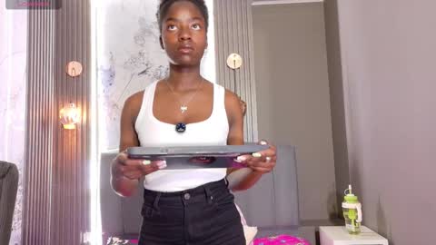 Katia online show from March 19, 2026, 3:27 pm