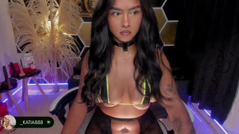 Snapshot of katia_high chatting on June 5, 2026, 6:42 am katia_high online show from June 5, 2026, 6:42 am