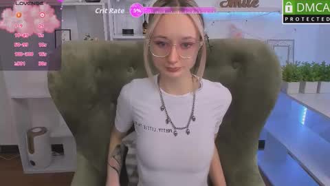 Snapshot of katia_kim chatting on September 12, 2025, 5:40 am Katia  online show from September 12, 2025, 5:40 am