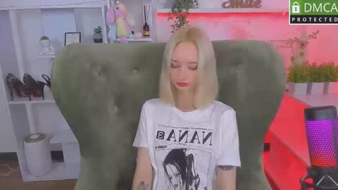 Snapshot of katia_kim chatting on October 10, 2025, 6:23 am Katia  online show from October 10, 2025, 6:23 am