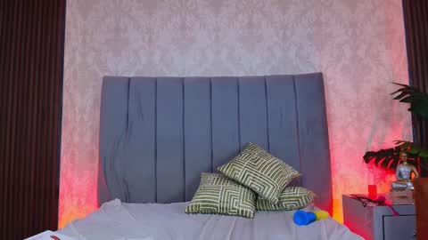 Karen Villas online show from February 22, 2025, 2:17 am