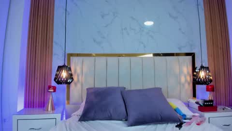 Karen Villas online show from March 4, 2025, 11:00 pm