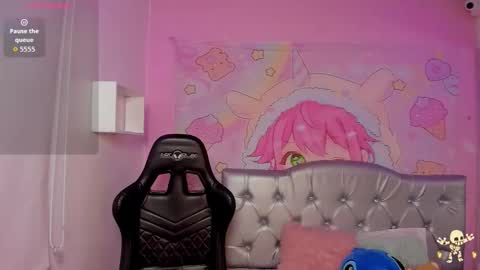 Snapshot of katia_ws chatting on October 29, 2025, 1:02 pm KATIA  online show from October 29, 2025, 1:02 pm