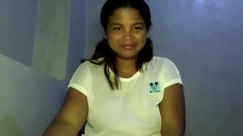 katibeauty00 online show from May 13, 2026, 7:00 pm
