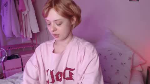 Snapshot of katie_deville chatting on April 20, 2026, 12:46 am Katie Deville online show from April 20, 2026, 12:46 am