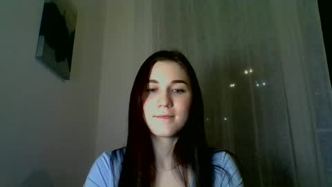 katie_foxi online show from February 5, 2025, 7:20 pm