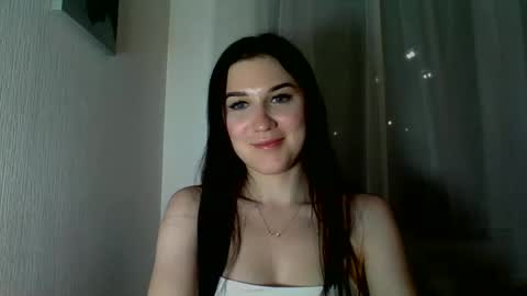 katie_foxi online show from May 4, 2026, 9:22 pm