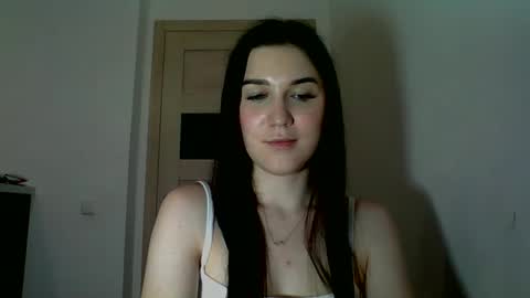 katie_foxi online show from May 22, 2026, 6:13 pm
