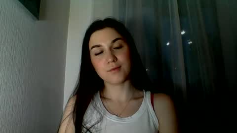 katie_foxi online show from June 14, 2026, 8:22 pm