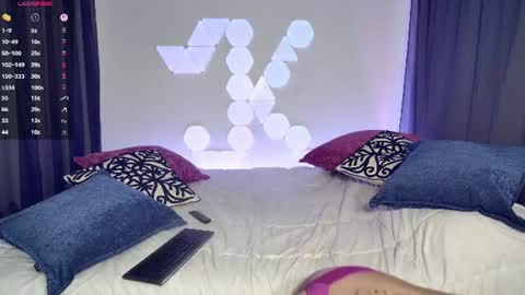 Snapshot of katie_kross_ chatting on June 30, 2026, 4:08 pm Katie Kross online show from June 30, 2026, 4:08 pm