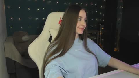 Snapshot of katie_taylorr chatting on December 3, 2024, 2:36 am Katie online show from December 3, 2024, 2:36 am