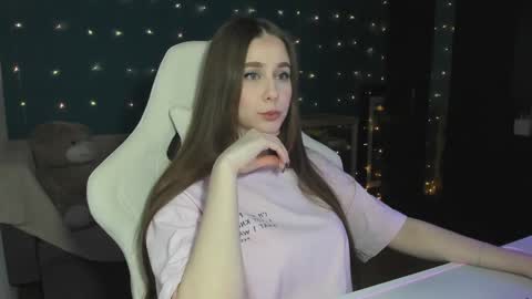 Snapshot of katie_taylorr chatting on December 3, 2024, 10:40 pm Katie online show from December 3, 2024, 10:40 pm