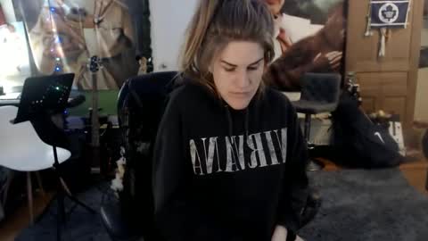 Katie online show from February 13, 2025, 3:39 am