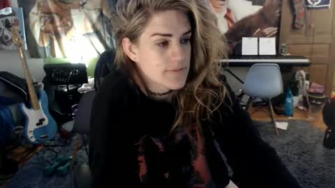 Snapshot of katiecutie_5 chatting on April 8, 2026, 2:55 am Katie online show from April 8, 2026, 2:55 am
