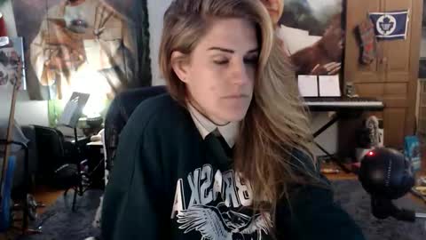 Snapshot of katiecutie_5 chatting on April 24, 2026, 4:04 am Katie online show from April 24, 2026, 4:04 am