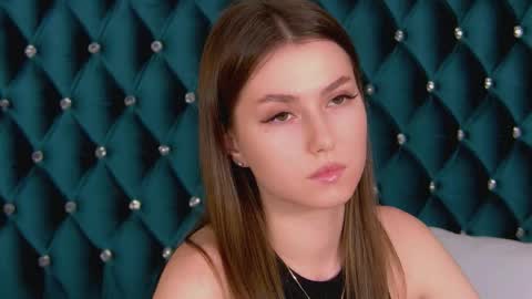 katiereeves online show from October 21, 2025, 5:24 pm