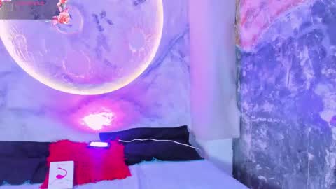 Snapshot of katierouge chatting on October 3, 2025, 3:36 am Katie online show from October 3, 2025, 3:36 am