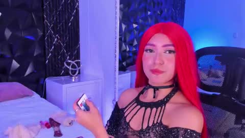 Snapshot of katierouge chatting on October 27, 2025, 6:17 am Katie online show from October 27, 2025, 6:17 am