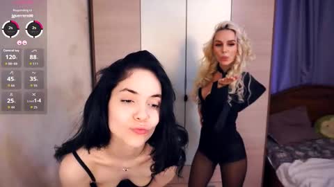 Snapshot of katievillard chatting on December 19, 2025, 7:04 am Crystal really Kristel online show from December 19, 2025, 7:04 am