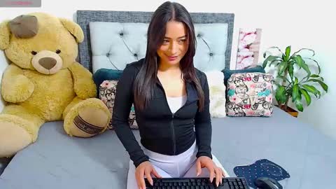 Follow Instagram katikloving online show from March 10, 2026, 7:13 am