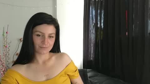 katalina online show from February 18, 2025, 4:37 pm