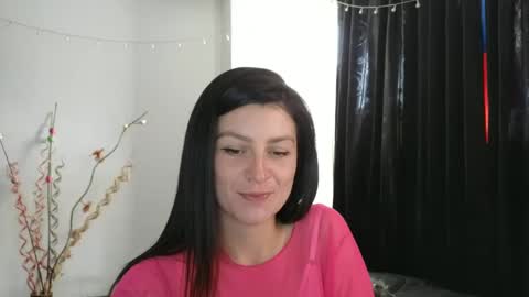 katalina online show from February 19, 2025, 6:10 pm