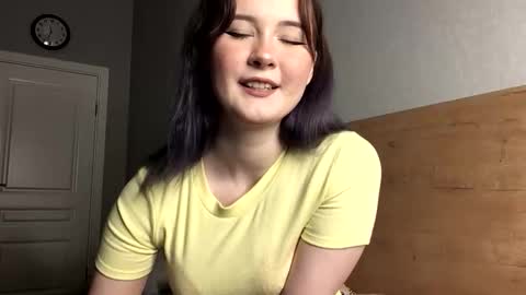 Katlyn  online show from September 22, 2025, 4:36 am