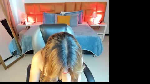 Snapshot of katnia_and_marcuz chatting on September 27, 2025, 12:21 pm Katnia and Marcuz online show from September 27, 2025, 12:21 pm