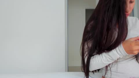 Snapshot of katrin_fit chatting on May 26, 2026, 7:21 pm Katrin online show from May 26, 2026, 7:21 pm