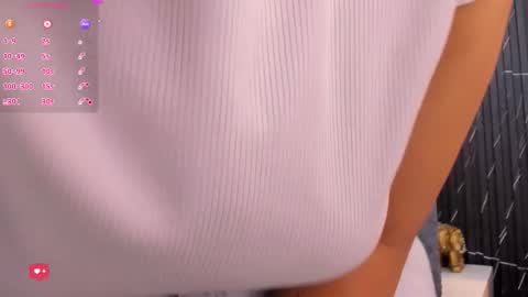 Keyla online show from October 6, 2025, 7:11 pm