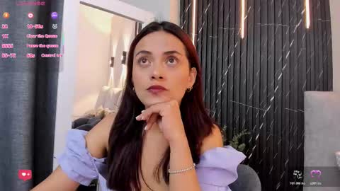 Keyla online show from October 20, 2025, 7:36 pm