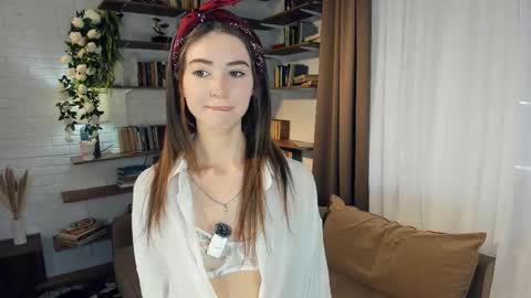 Kate Aurora online show from March 21, 2026, 8:08 am