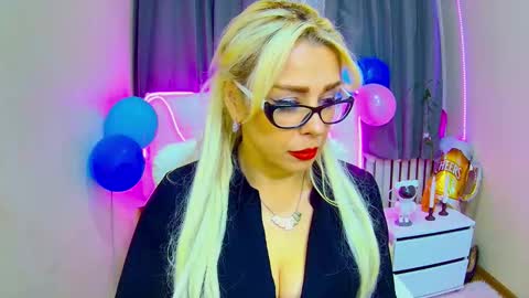 Snapshot of katrinacharm chatting on September 22, 2025, 6:15 am katrinacharm online show from September 22, 2025, 6:15 am