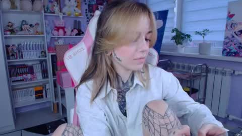 Katrin online show from October 26, 2025, 1:39 pm