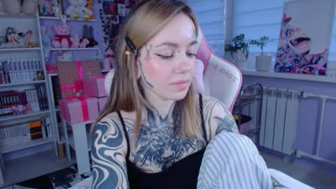 Katrin online show from October 29, 2025, 1:57 pm