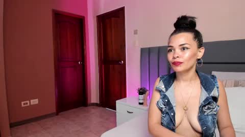 Snapshot of katrionanyx chatting on April 27, 2026, 8:07 pm Katriona Nyx online show from April 27, 2026, 8:07 pm
