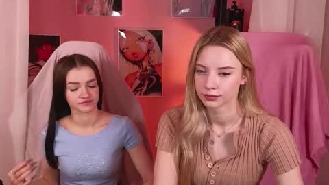 katt_yy online show from September 9, 2025, 5:18 am