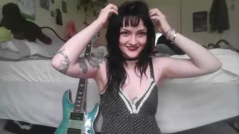 kattattacck online show from May 5, 2026, 6:05 pm
