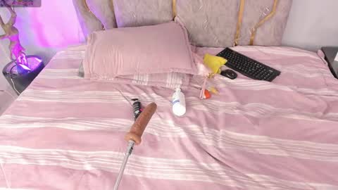 Snapshot of kattejordan chatting on October 8, 2025, 3:37 am Katerine online show from October 8, 2025, 3:37 am